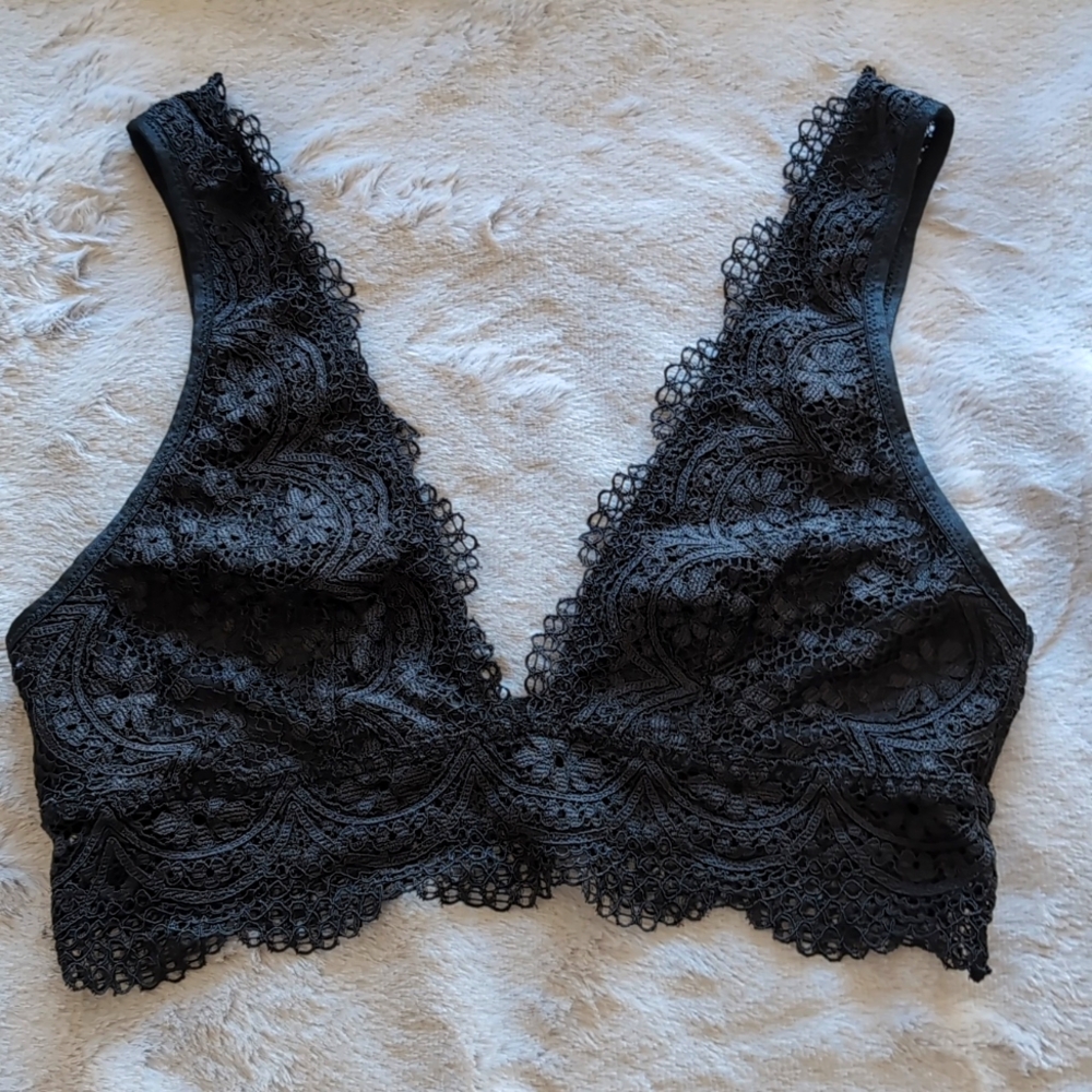 NWOT VICTORIA'S SECRET BRALETTE